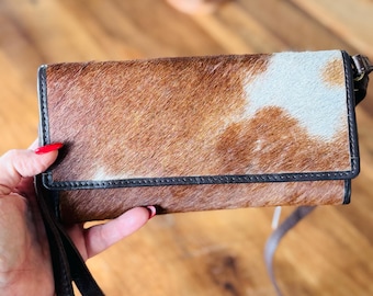 Cartera de piel de vaca personalizada: bolso bandolera de la marca Western Farm