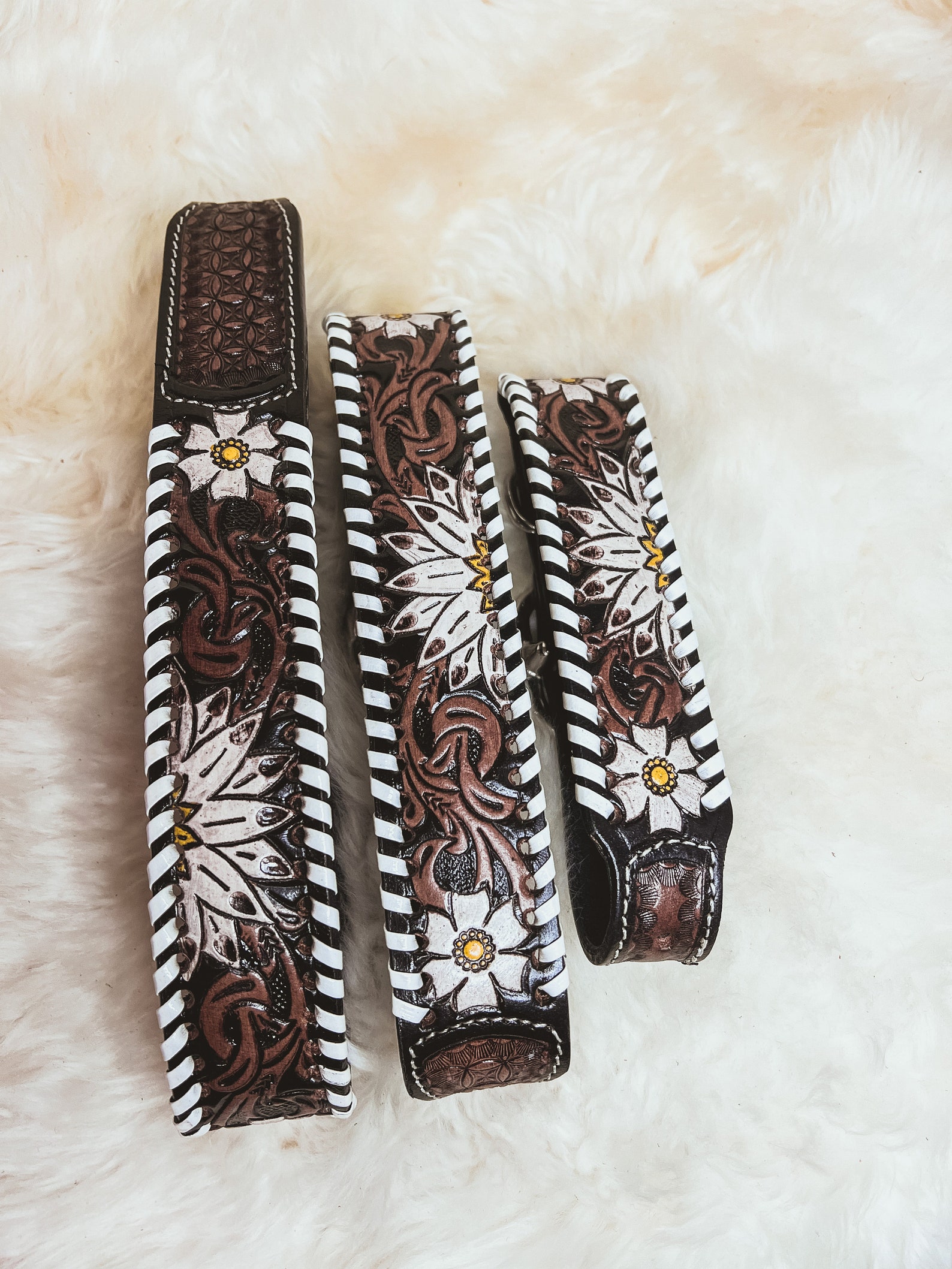 Hand-Tooled Daisy Leather Dog Collar, Western Floral, Padded, Adjustable XS–XL - Large 18"-22"