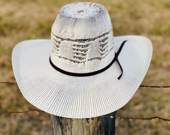 8136 Straw Cowboy Hat For Women And Men, Western Cattleman Style, Wide FLUFFY SENSE. Cowboy Hat for Women and Men - Straw Cattleman  main image 2