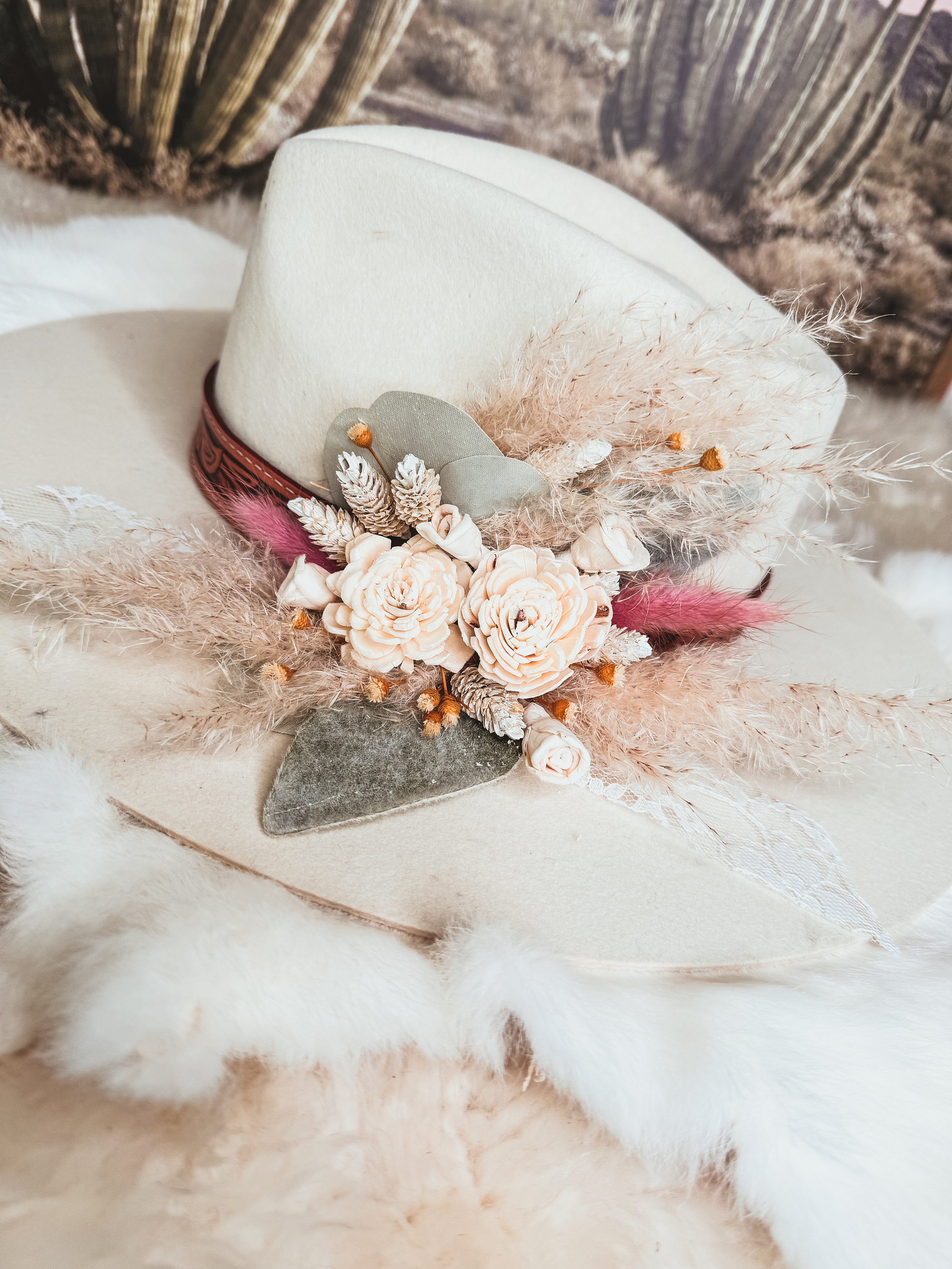 Custom Made Bridal boho Hat for Women sz M New beige Boho Western Wedding Floral & Feather Bridal Hat in Tan 984k  main image 3