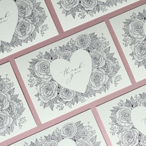 Cartes de remerciement monochromes calligraphie - ensemble de faveurs de mariage floral - cartes de luxe - roses noir et blanc minimalistes