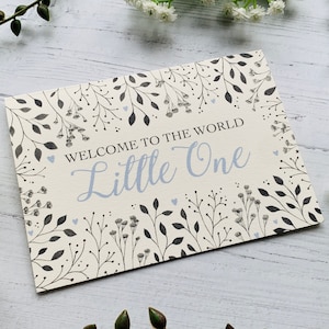 Carte Bienvenue dans le monde Petit - Nouveau bébé garçon - Bleu pastel et gris Botanicals