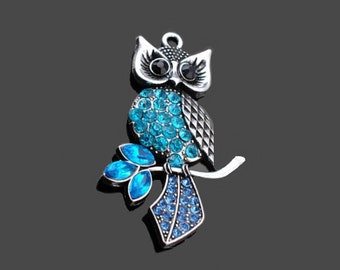 1 Owl blue pendant antique silver tone B339