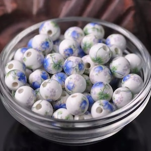 20 Ceramic Beads - 10mm Floral Ceramic Beads - Beautiful Blue Floral Beads
