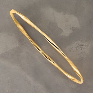 Premium Gold-Plated Bangle-Style Bracelet main image 1