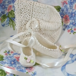 Antique White Traditional Bonnet and Baby Ballet Slippers Set Thread Crochet Pink Satin Ribbon Roses Matching Satin Ribbon Ties Faux Pearls