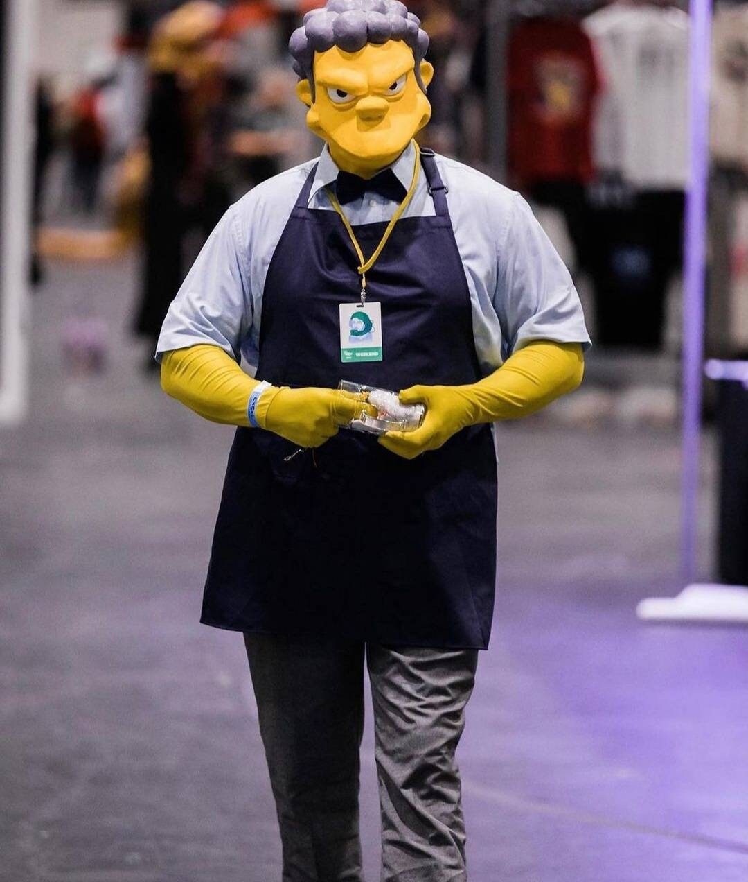 Moe Latex Mask the Bartender, Moe Szyslak Never Seen, the Simpsons, El