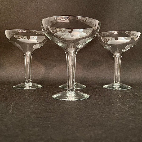 Set of 4 Wide Brim Hollow Stem Champagne Coupes Glasses Formal Celebration Toasting Set Wedding Bridal