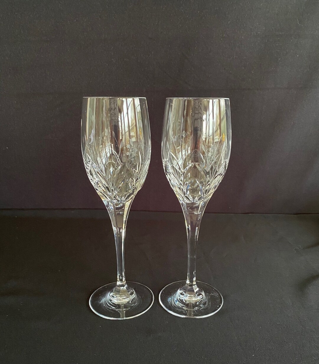 Mikasa Petit Point Wine Glasses Set of 2 Cut Crystal Delicate Cut Plant