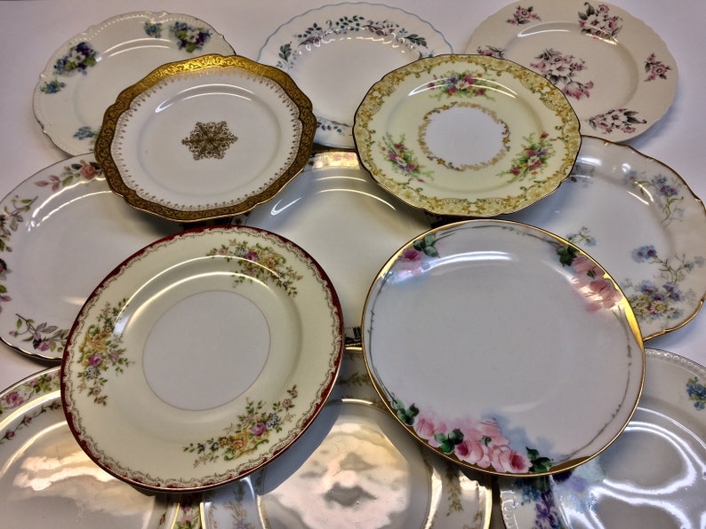 Vintage set of 10 Lovely Bread Dessert Plates Holiday Dining Entertaining 1920/'s to the 1960/'s Eclectic Tea Party Mix and Match Mismatched