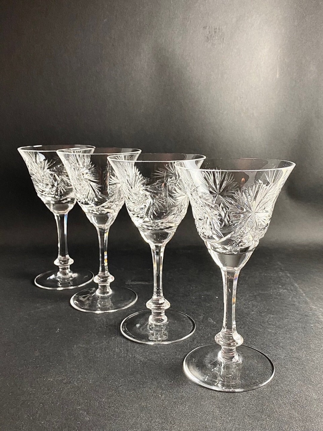 Member's Mark 8 Piece Traditional Crystal Wine Glass Set