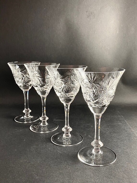 Crystal Wine Glasses Set of 4 Cut Pinwheel 8 Point Star Panel