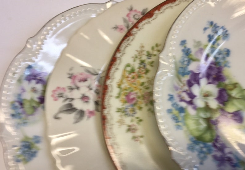 Vintage set of 10 Lovely Bread Dessert Plates Holiday Dining Entertaining 1920/'s to the 1960/'s Eclectic Tea Party Mix and Match Mismatched
