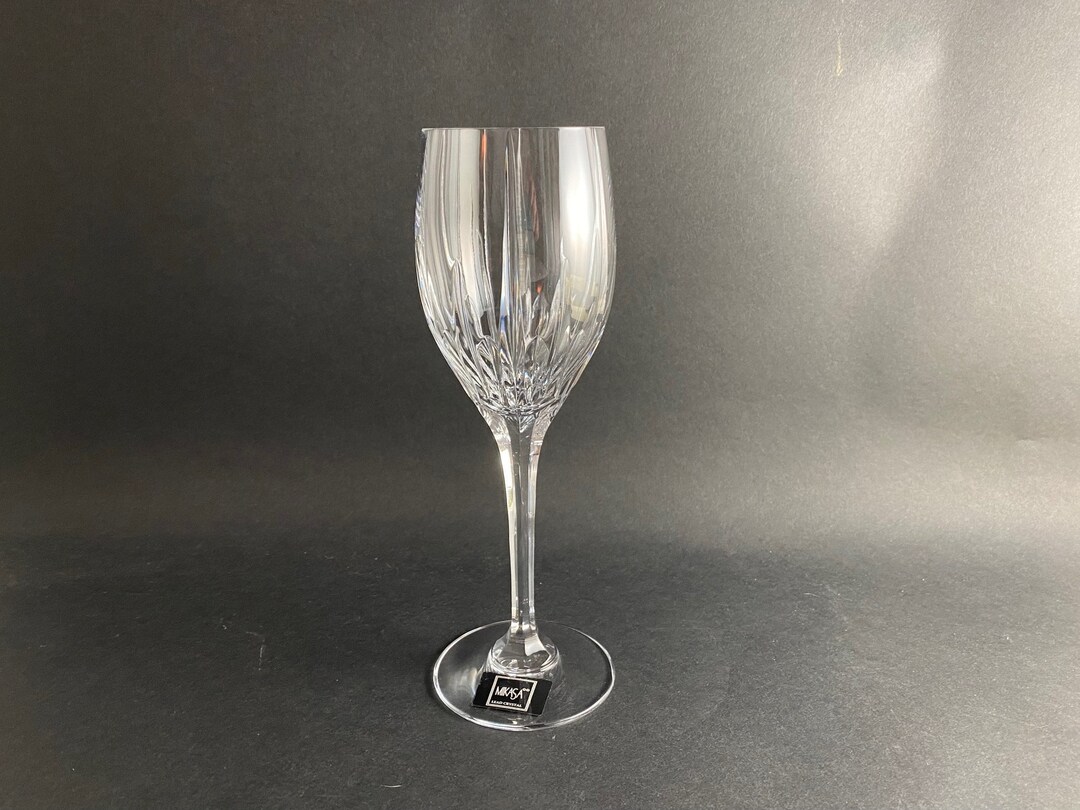 Mikasa Artic Lights Water Goblet Crystal Stemware Clear Vertical Cuts