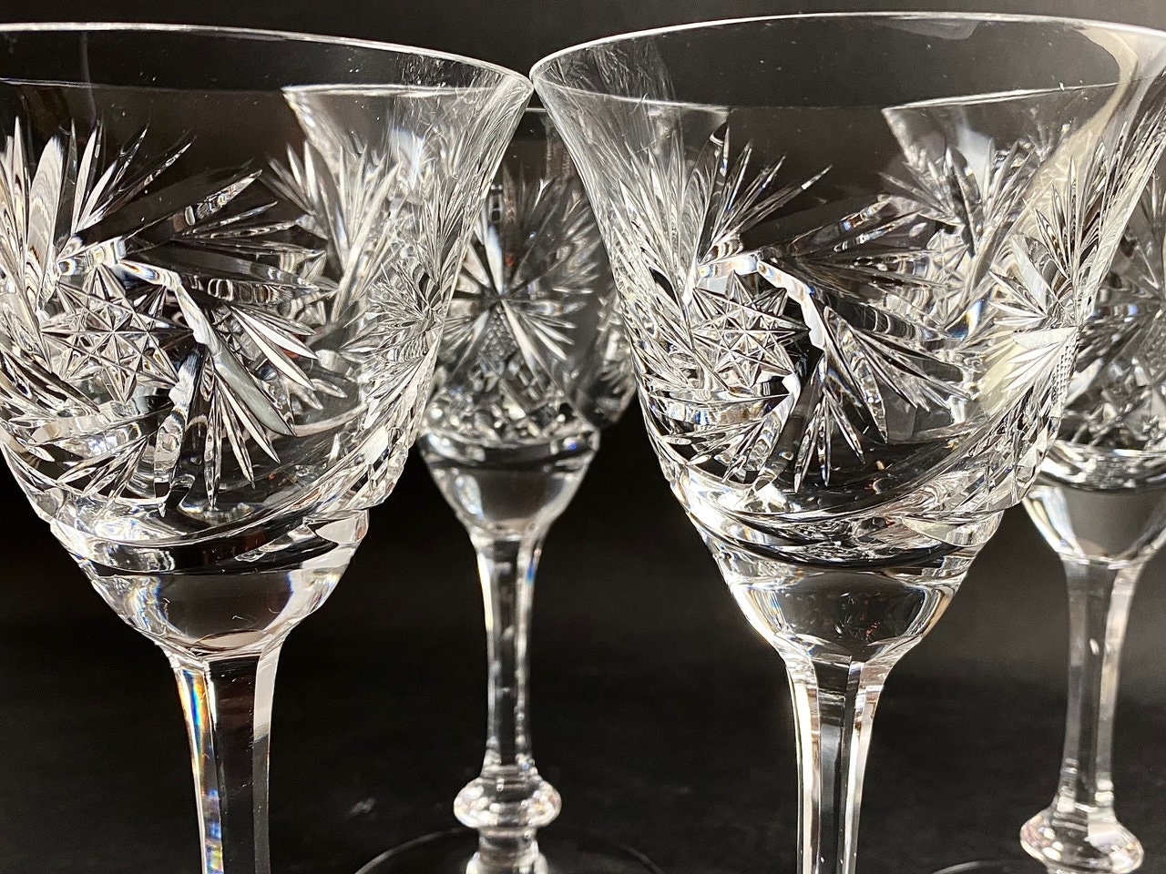 Crystal Wine Glasses Set of 4 Cut Pinwheel 8 Point Star Panel