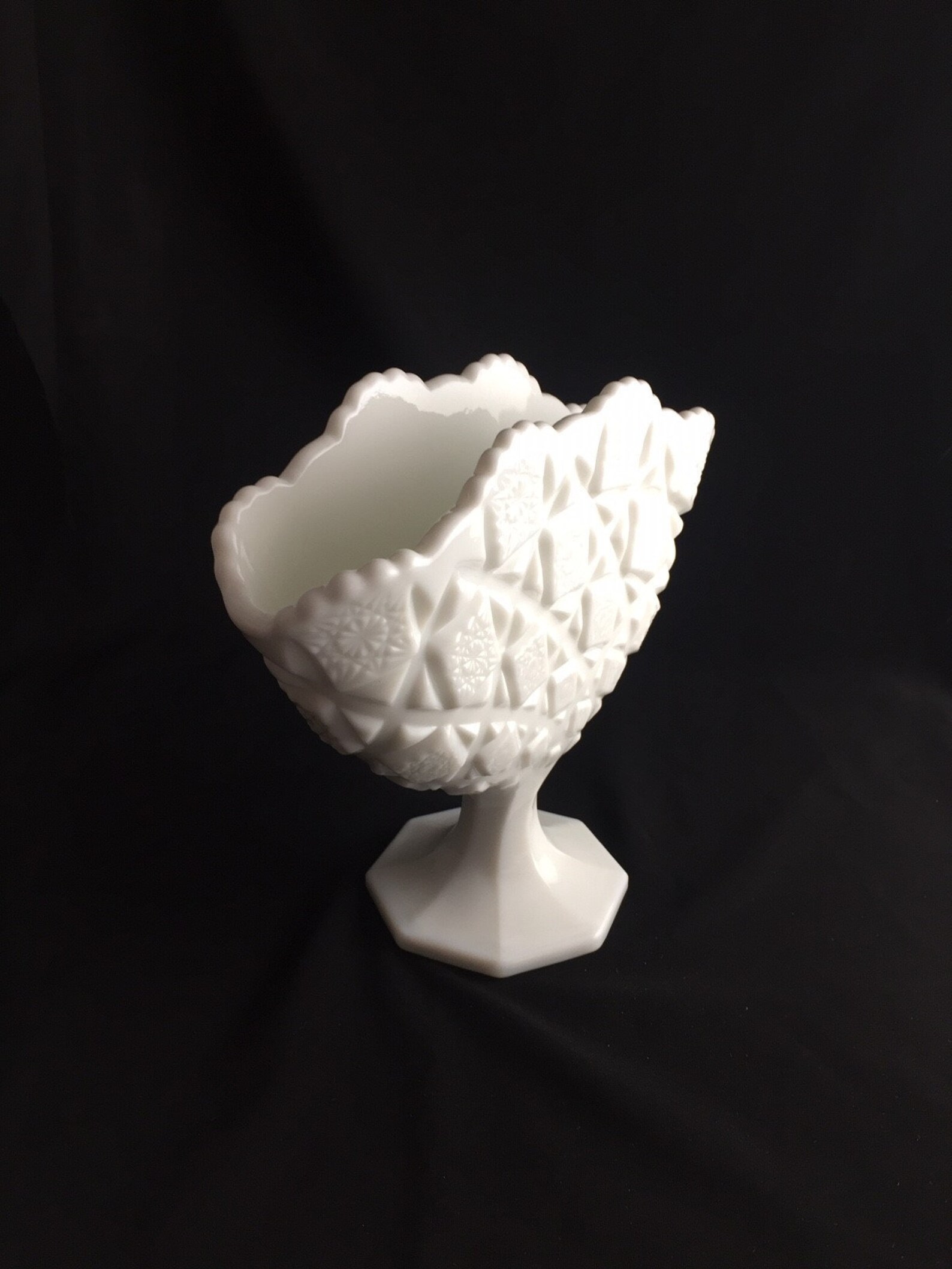 Vintage White Milk Glass Fan Vase 1940's Bridal Wedding Etsy