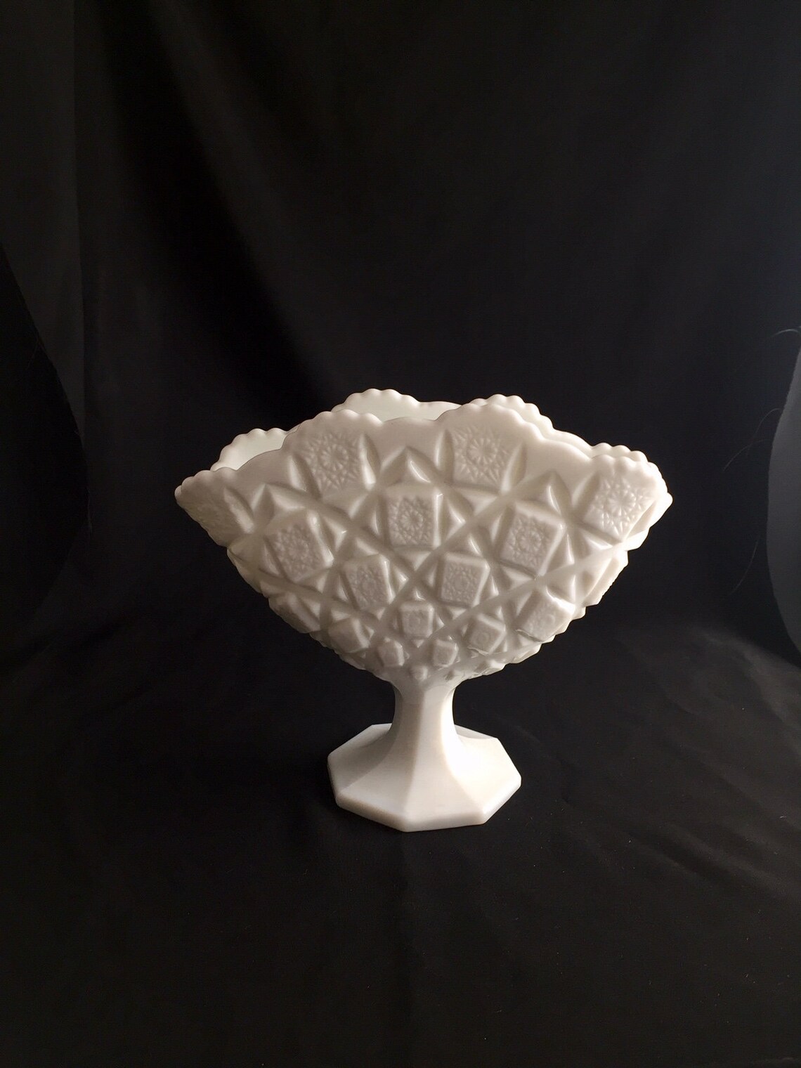 Vintage White Milk Glass Fan Vase 1940's Bridal Wedding Etsy