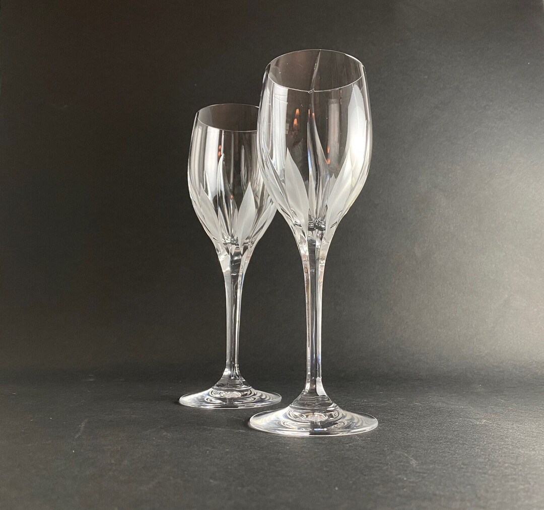 Mikasa Flame D'amore Water Goblets Stemware Fine Crystal Stunning Cut