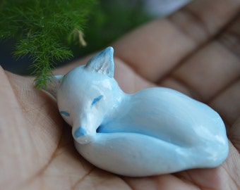 Arctic Fox Figurine - Fox Jewellery, Sleeping Fox, Snow Creatures, Cute Ornament, Nature Gift, Free UK Delivery, Free Gift Wrap