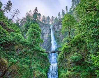 Waterfall Rainbow over Multnomah Falls, Bridal Veil, Oregon