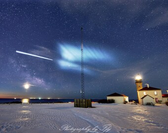 SpaceX Falcon 9 rocket launched from Cape Canaveral, taken from the Beavertail Lighthouse in Jamestown, Rhode Island