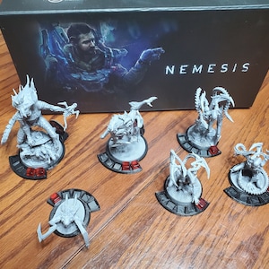 Nemesis Monster Base stands with HP tracker (14 piece set)
