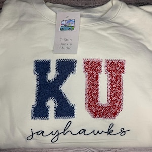 Sudadera de cuello redondo con bordado de Second Line Independent Trading Lite Terry, estampado floral aplicadodo con motivos universitarios/escolares/de equipos, suéter, jersey