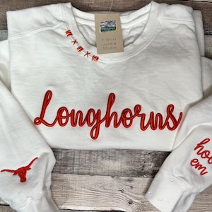 VINTAGE 3D Embroidery Unisex Custom Crew Custom Embroidered Hand Distressed Crew Neck Sweatshirt  Graduation Gift  College School Listing