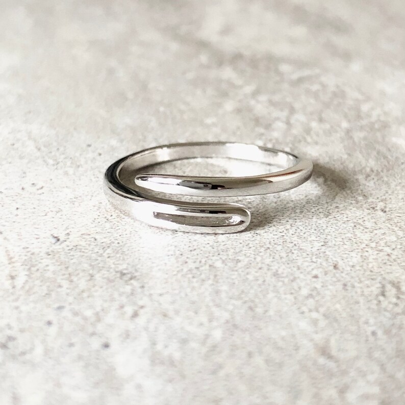 925 Sterling silver Sewing needle ring / Needle ring Etsy