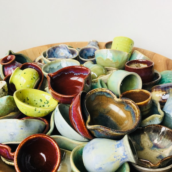 Miniature Pot, Mini Ceramic Bowl, Heart Dish, Bud Vase, Tiny Pottery Vase, Ceramic Shot Glass, Ceramic Cup, wedding favor, Forward Pottery