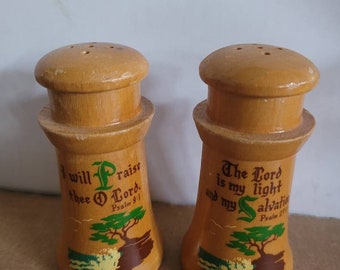 Vintage Praise The Lord Wooden Salt & Pepper Shakers