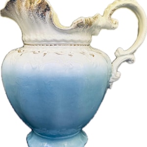 Antique Alfred Meakin Royal Ironstone China Large Pitcher – Blue & White with Gold Trim (c. 1891-1914)