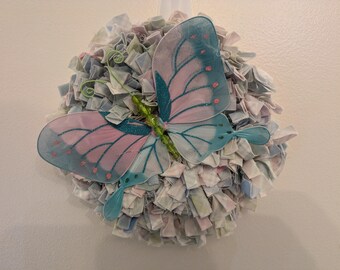 Mini corona de tela con mariposas en tonos pastel