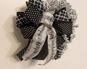 La mini corona musical es perfecta para el músico de la familia.