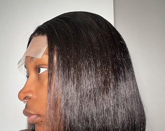 Zwarte bob pruik met stompe snit| Braziliaans mensenhaar | 5 x 5 voorgeplukte lijmloze vetersluiting | 130% dichtheid | 10 inch