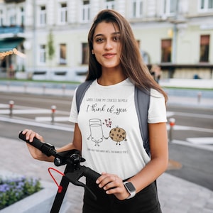 Wenn ich meine Kekse in Milch versenke, denke ich an dich, lustiges Shirt, Liebesshirt, Valentinstagsshirt