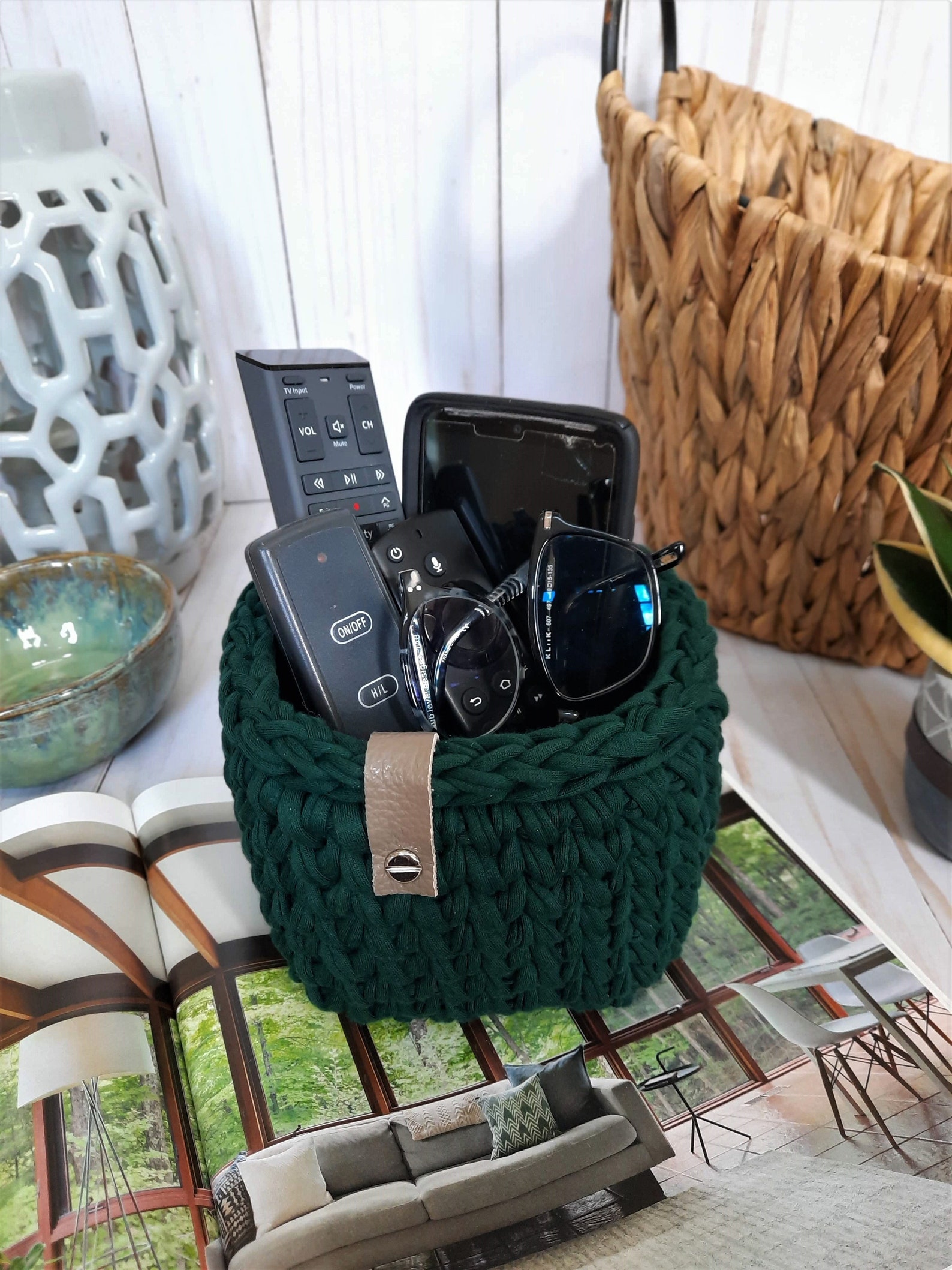 upright glasses holder