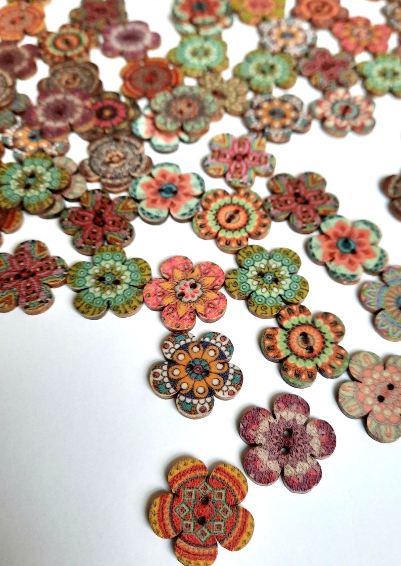 8-pack Boho Flower Vintage-Look Buttons, Decorative Wood Buttons, Craft Buttons image 10