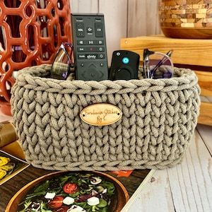 Crocheted Eyeglass Holder: 3-Compartment Nightstand Organizer
