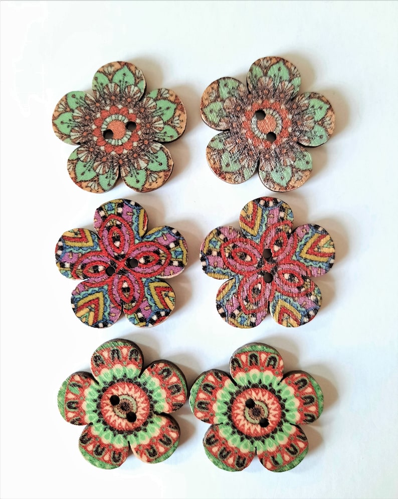 8-pack Boho Flower Vintage-Look Buttons, Decorative Wood Buttons, Craft Buttons image 3