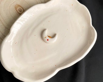 Plato de cerámica hecho a mano para anillos lunares: Bandeja celestial para joyas