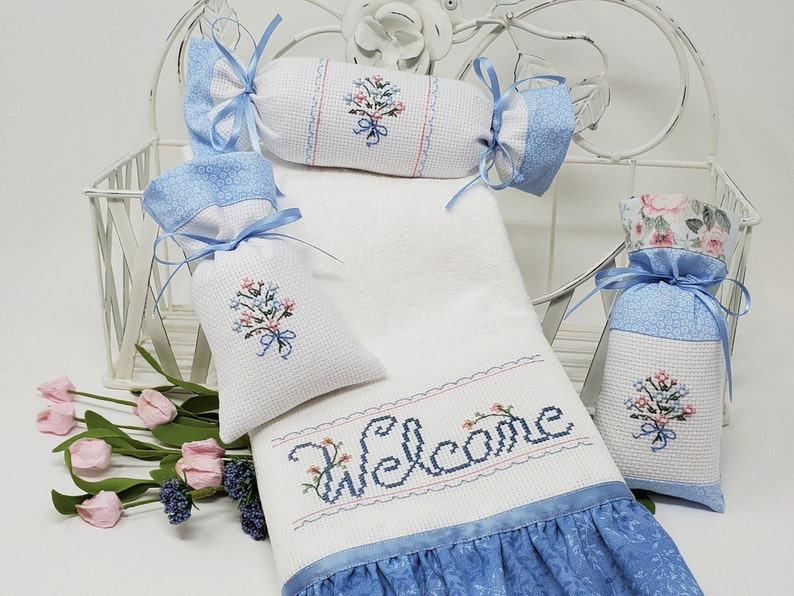HeartstringsByMorgan Cross-Stitched Welcome Guest Towel - Thumbnail 5