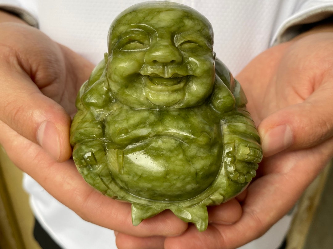 Natural Green Jade Buddha Statue , Exquisite Hand Carved Crystal