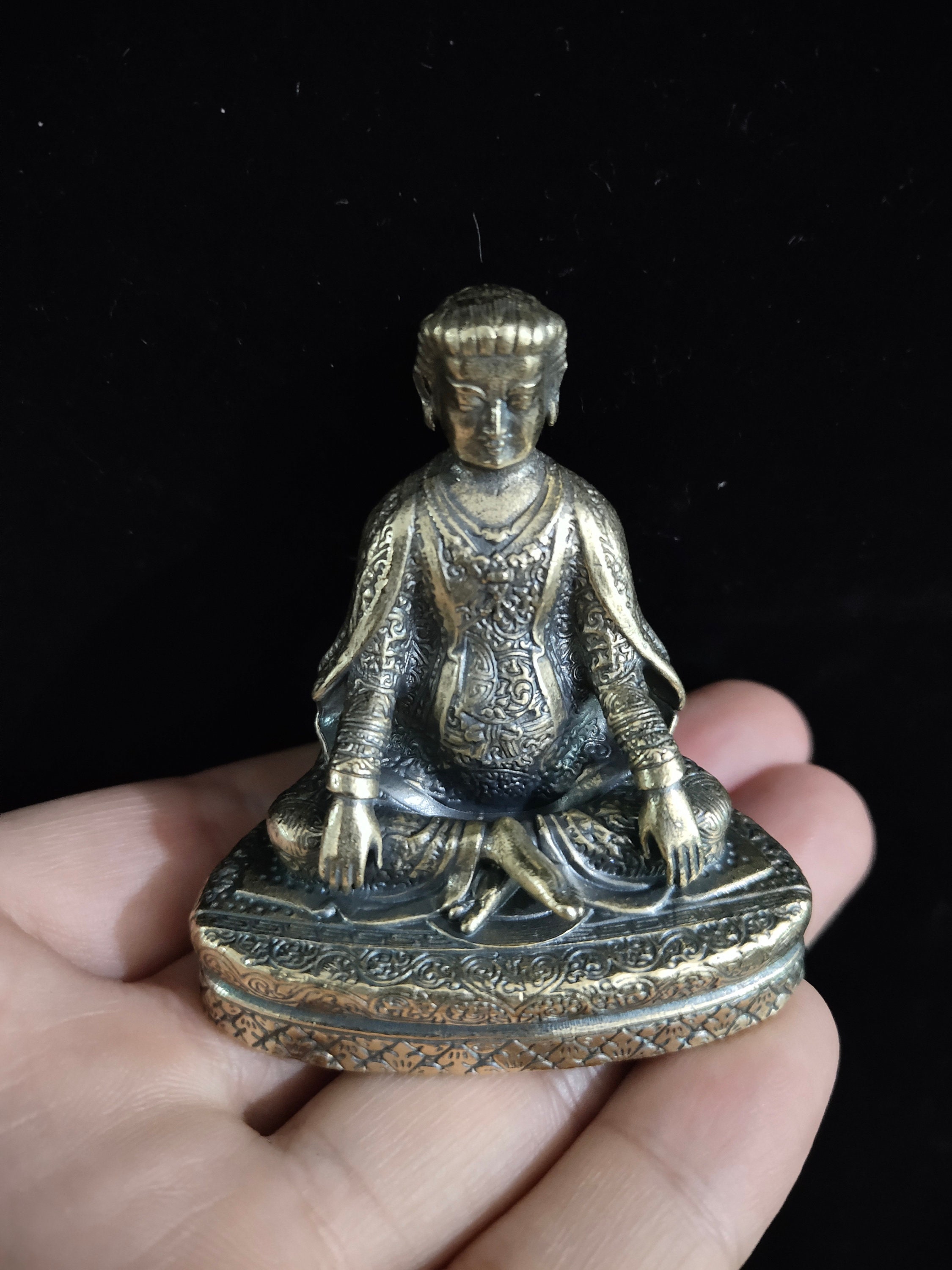 Kaufe Geschenk Auto Dekoration Anhänger Dekorationen Maitreya Anhänger Auto  Ornamente Auto Anhänger Guanyin Anhänger