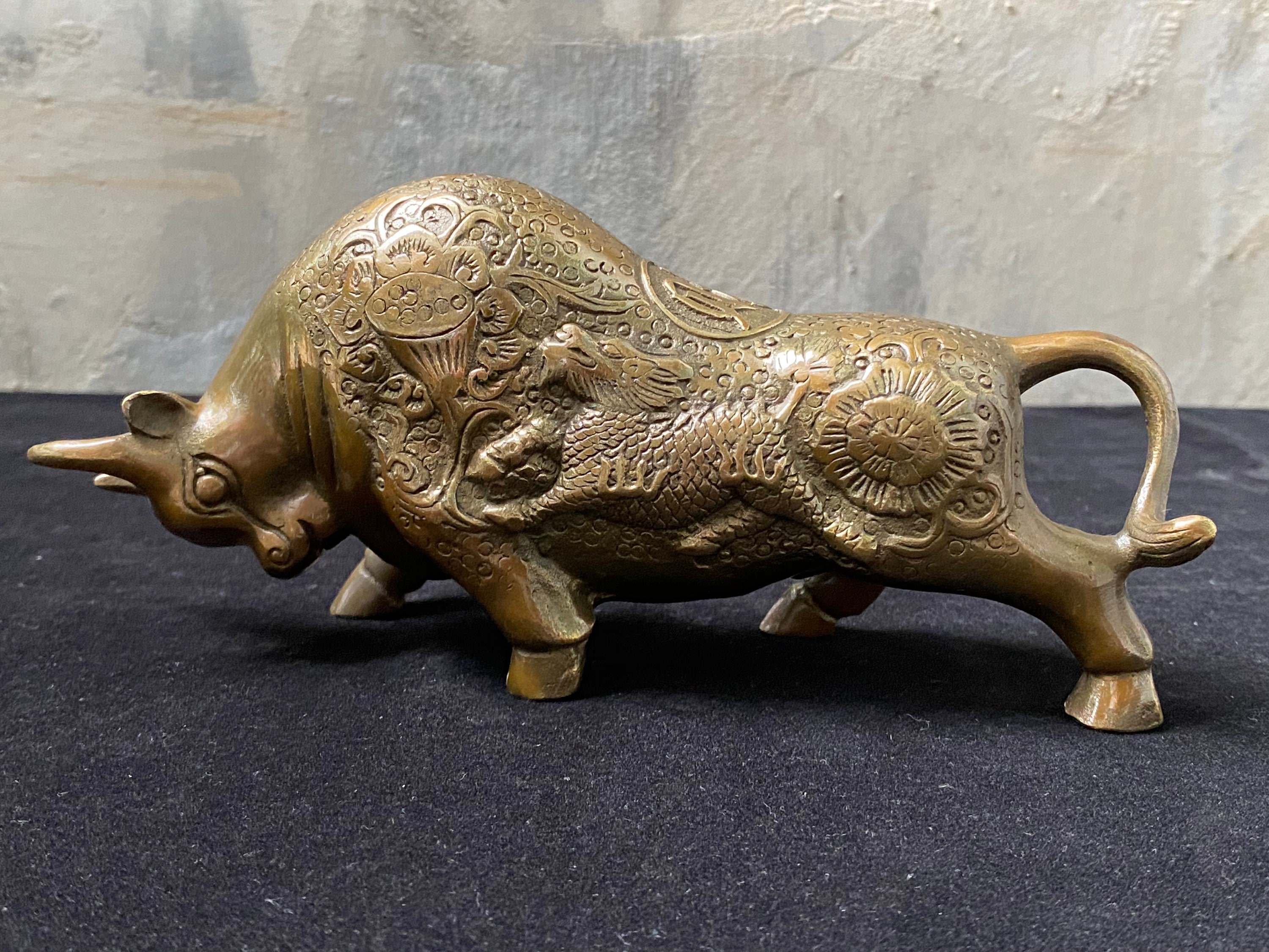 Chinese Copper  Brass Zodiac Cattle Small Fengshui Statue Ornament