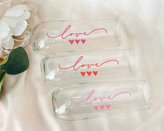 Love Champagne Flute, Valentine’s Day Gift, Galentine’s Day Gift, Valentine’s Day Glass, Galentine’s Day Brunch, Gifts for Her, Brunch Glass