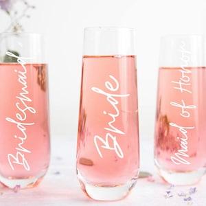 Bridesmaid Champagne Flute, Bridesmaid Gift, Wedding Party Glass, Bachelorette Party, Bridal Shower, Proposal Gift