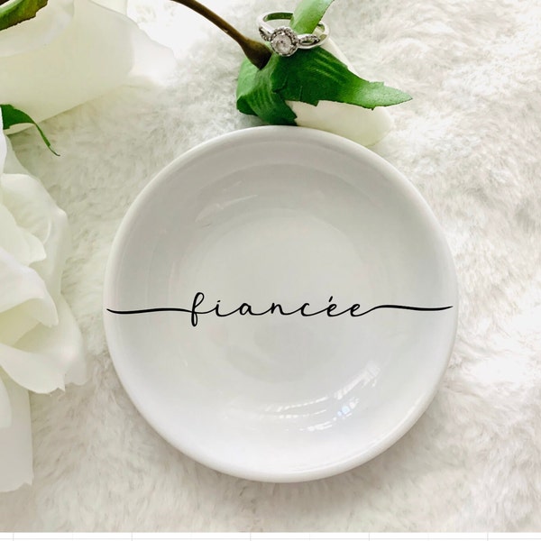 Fiancée Ring Dish, Engagement Party Gift, Fiancée Gift, Ring Dish, Bride Gift, Couples Gift, Bride to be, Future Mrs Gift, Gift for bride