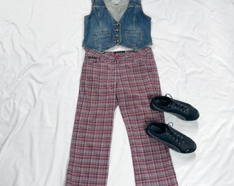 90s/Y2K Pink and Grey Plaid Lei Capris Size 11