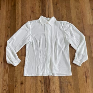 80s/90s Long Sleeve Ivory Blouse Size 8